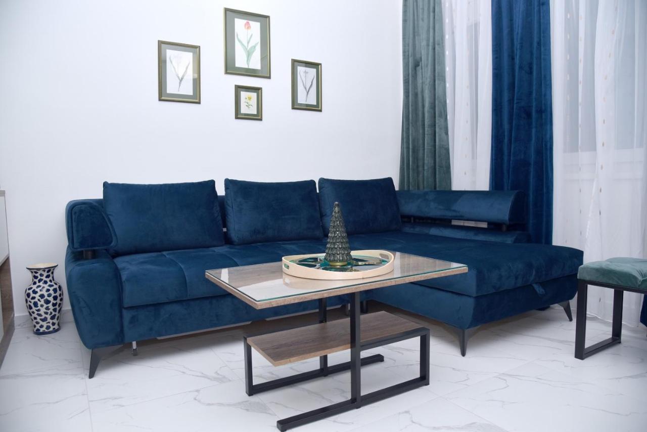 La Luna Premium Deluxe Apartment With Free Jacuzzi, Bikes & Covered Parking Nasice 外观 照片