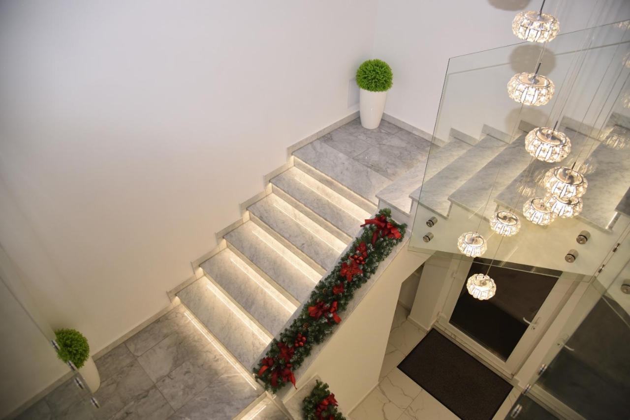 La Luna Premium Deluxe Apartment With Free Jacuzzi, Bikes & Covered Parking Nasice 外观 照片